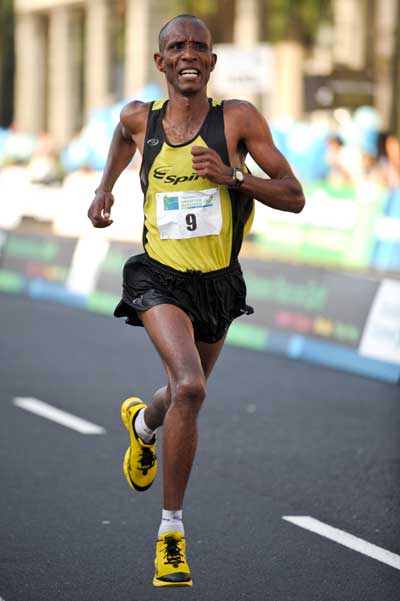 Training Distance Runners for Endurance and Speed
